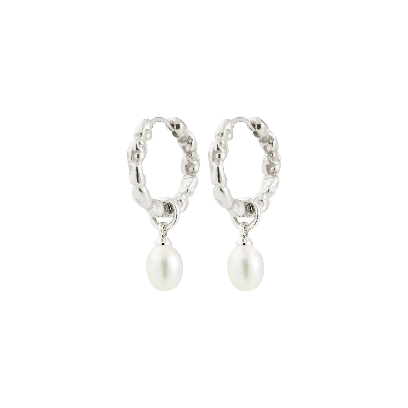 Shift pearl earring