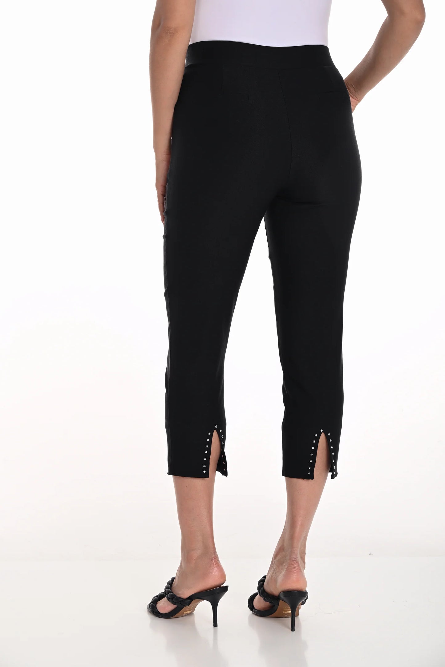 Capri with studded slit accent 251605