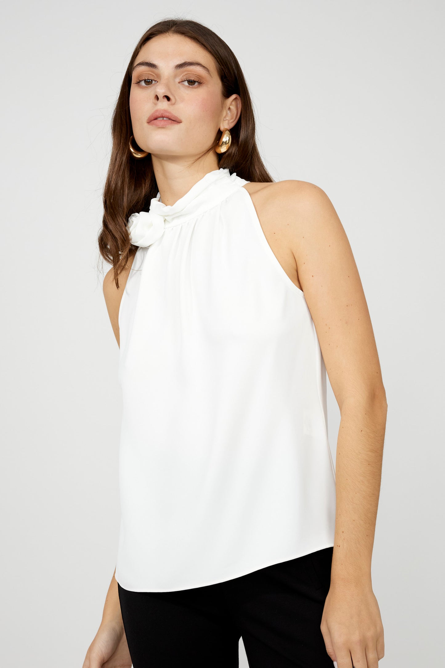 Chic Sleeveless Halter Pullover Style