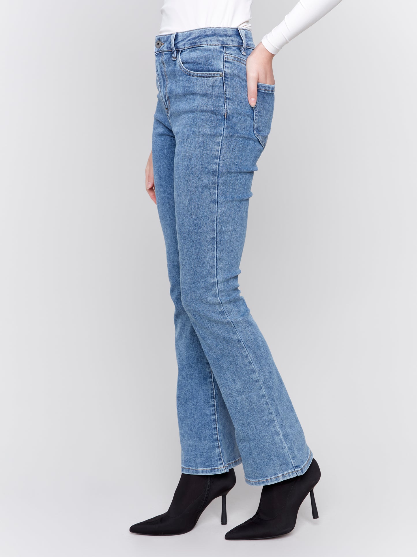 Bootcut Leg Pant