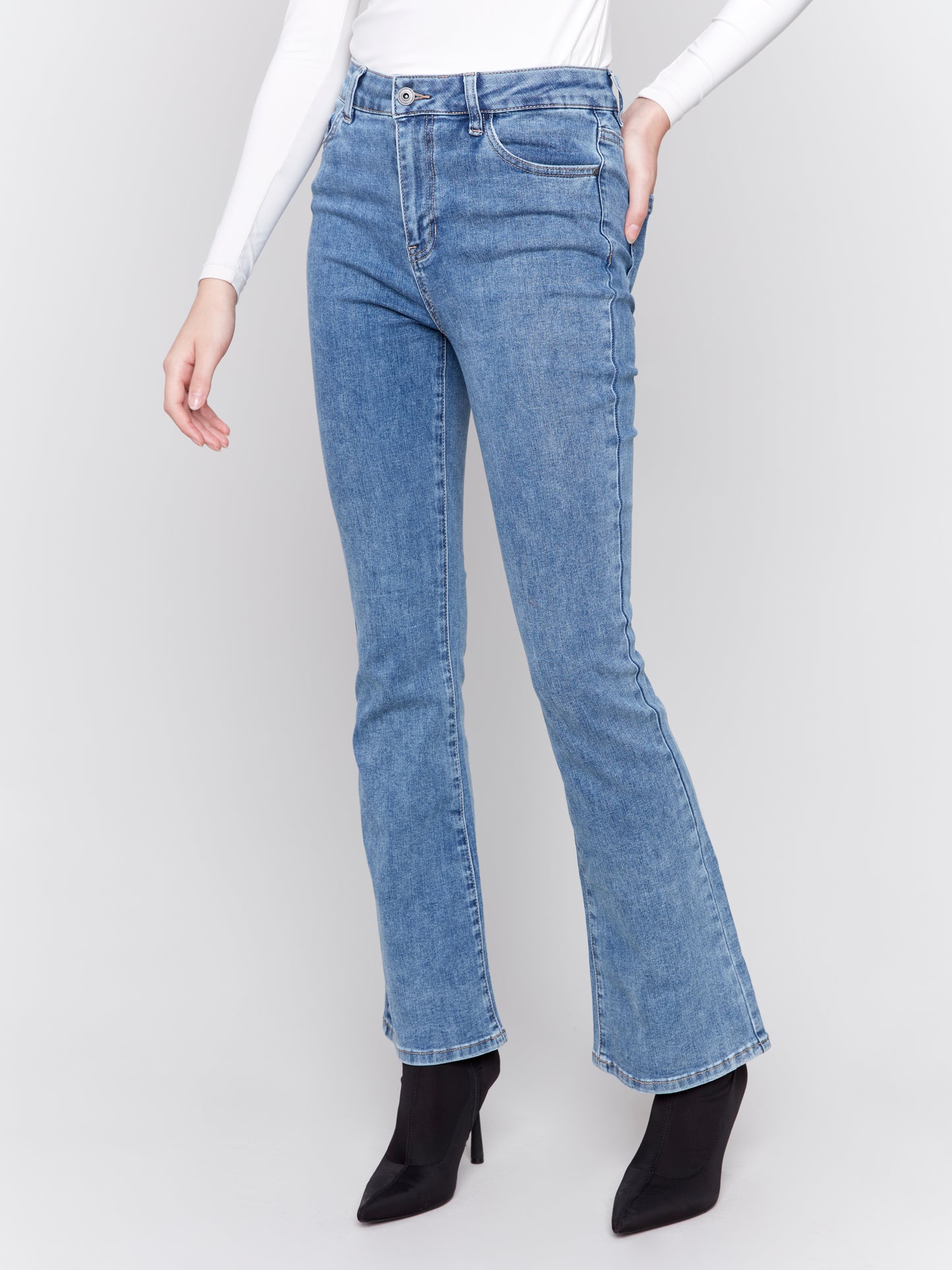 Bootcut Leg Pant