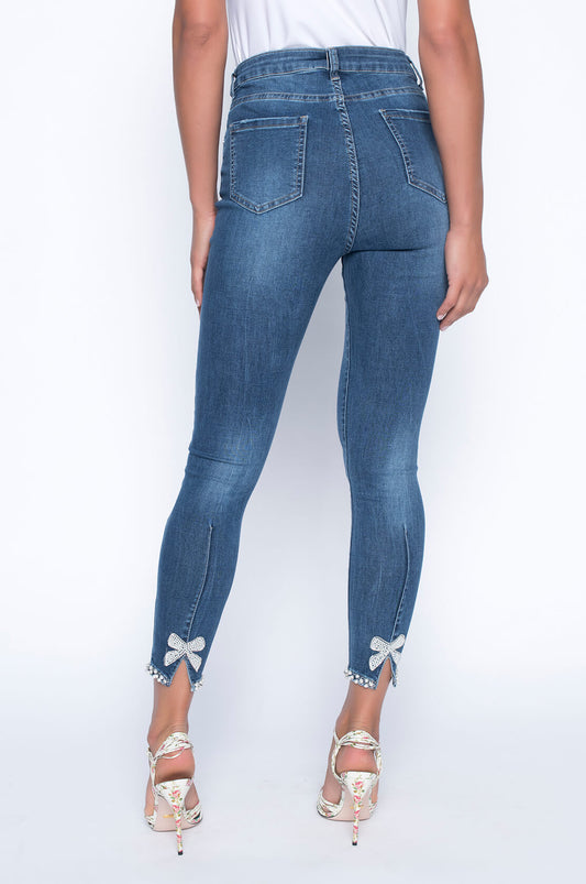 Pearl Bow Jeans. Medium wash denim. Frank Lyman Style 190117U