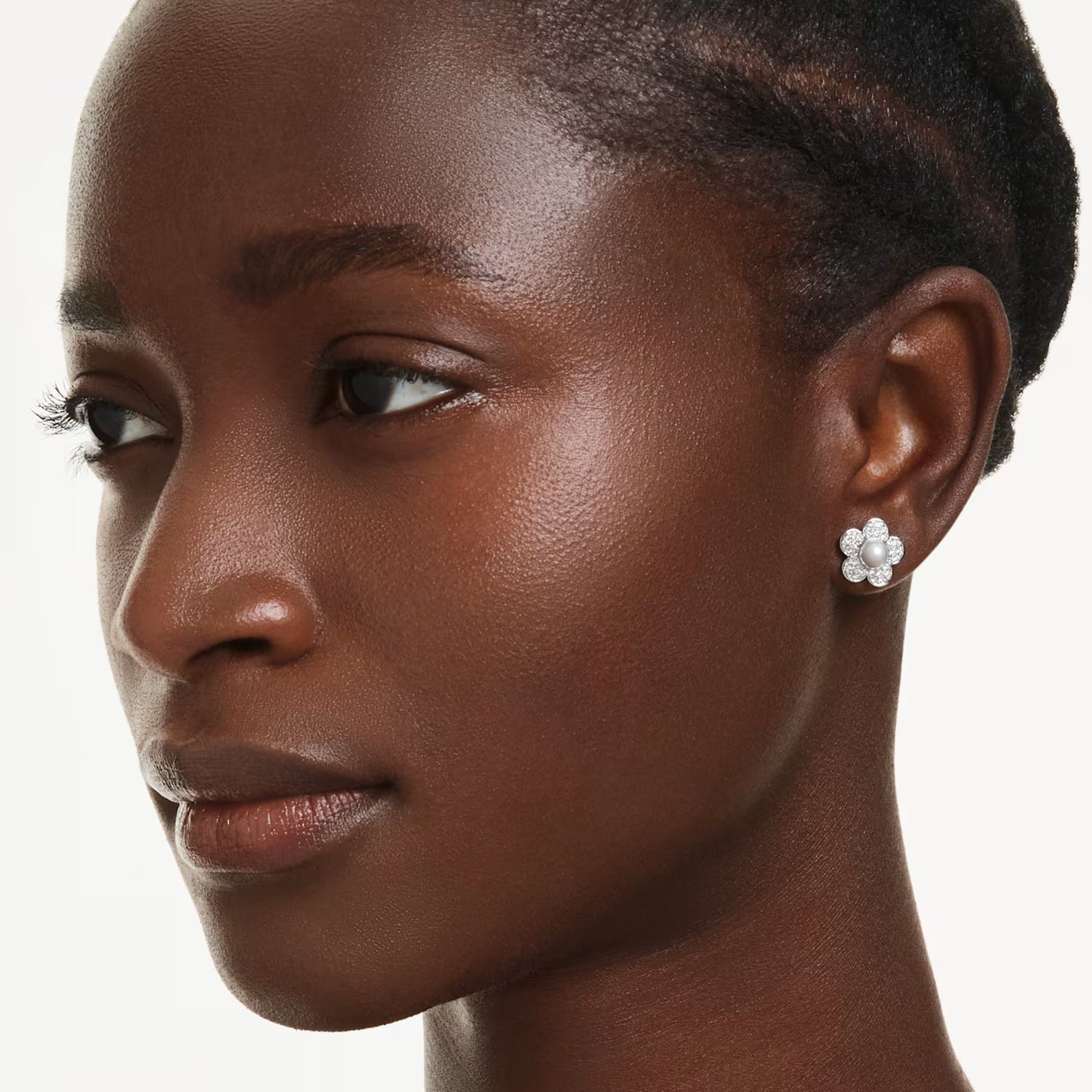 Ariana Grande  Swarovski Flower stud earrings 5756098