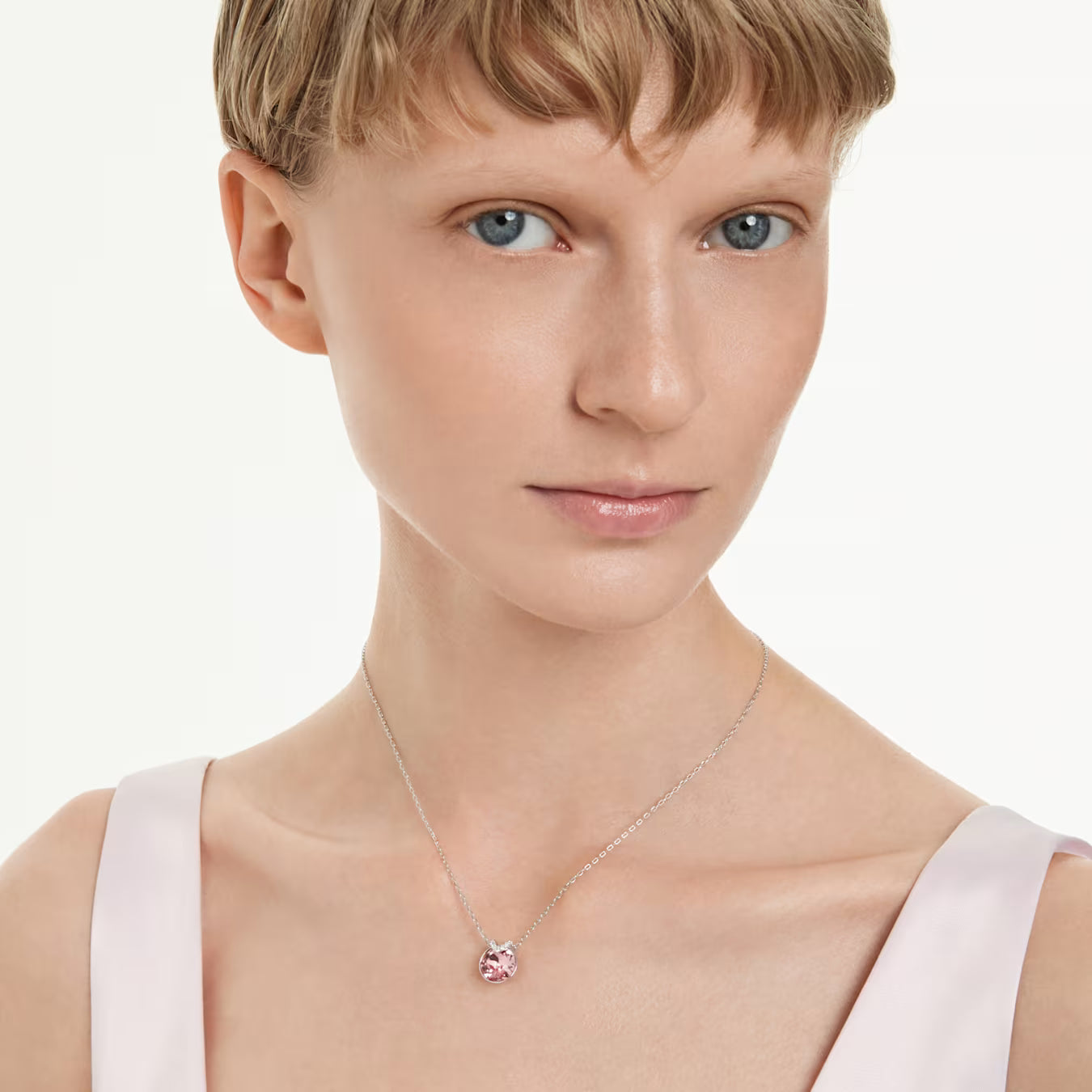 Bella V Pendant swarovski