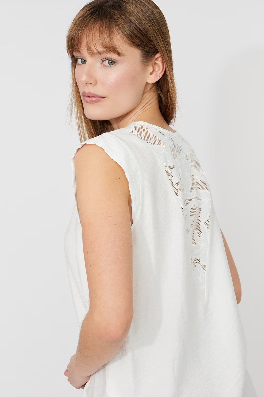 Floral Sleeveless V-neck Pullover Frank Lyman 261108